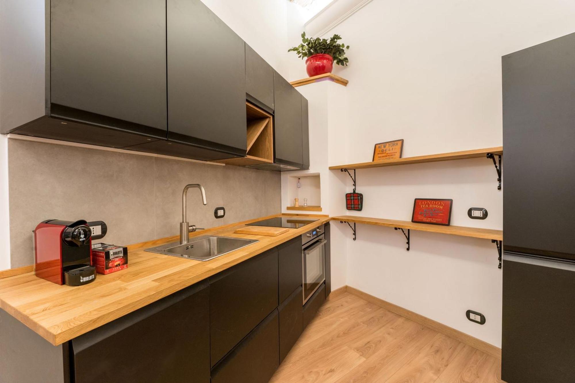 Appartamento Atelier Dello Statuto, A Few Steps From Colosseo *